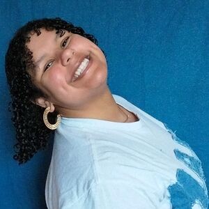 Meet your Posher, Maya